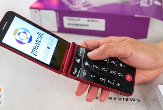 ‘Dumb phones’ are perfect for people who want to unplug. Here are the best ones