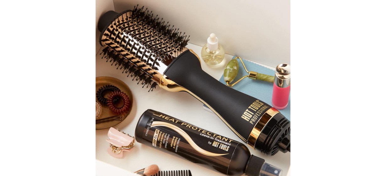 Hot Tools 24K Gold One-Step Hair Dryer and Volumizer Hot Tools 24K Gold One-Step Hair Dryer and Volumizer