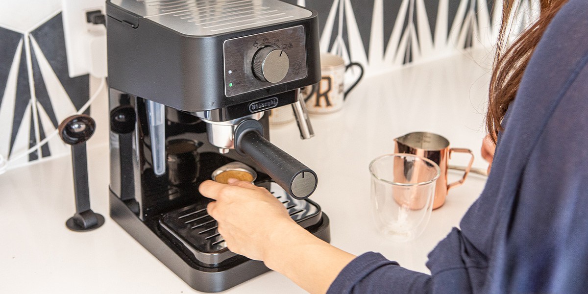 De’Longhi Stilosa Manual Espresso Machine on counter 