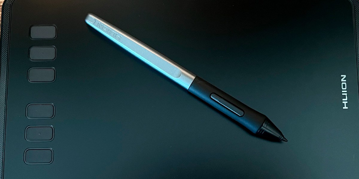 Closeup of HUION Inspiroy H640P PW 100 Pen Closeup of HUION Inspiroy H640P PW 100 Pen