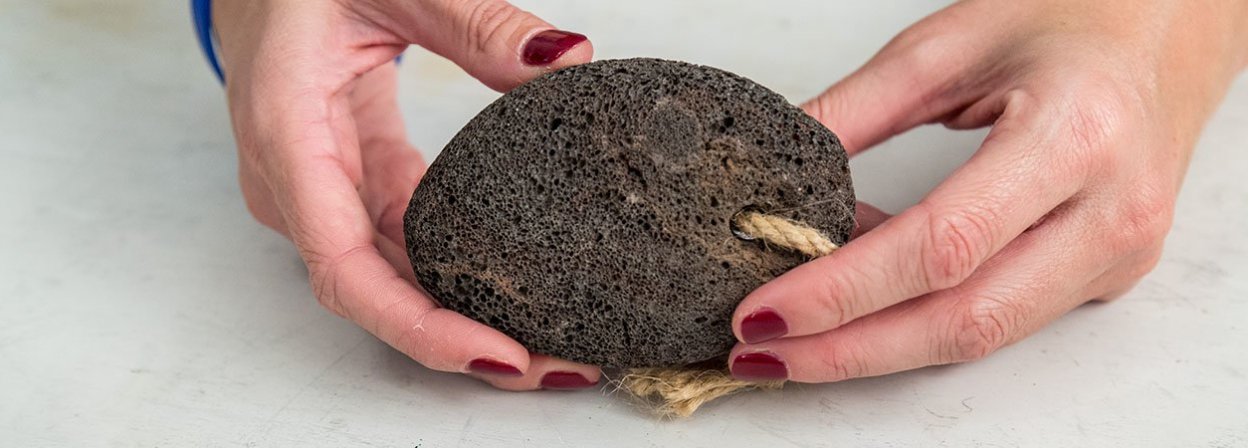 Why You Shouldn't Use Pumice Stones - Viabuff