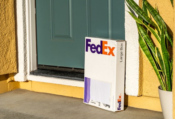 2023 holiday shipping deadlines for sending gifts and cards