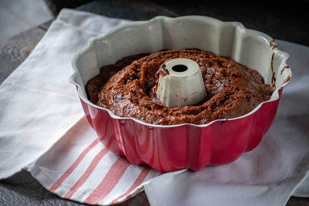 5 Best Bundt Cake Pans Feb. 2021 BestReviews