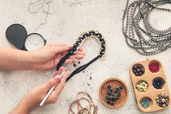 14 Gorgeous Jewelry-Making Kits for Adults for Guaranteed Fun and Style
