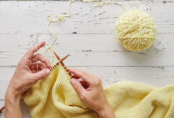 How to cast on knitting