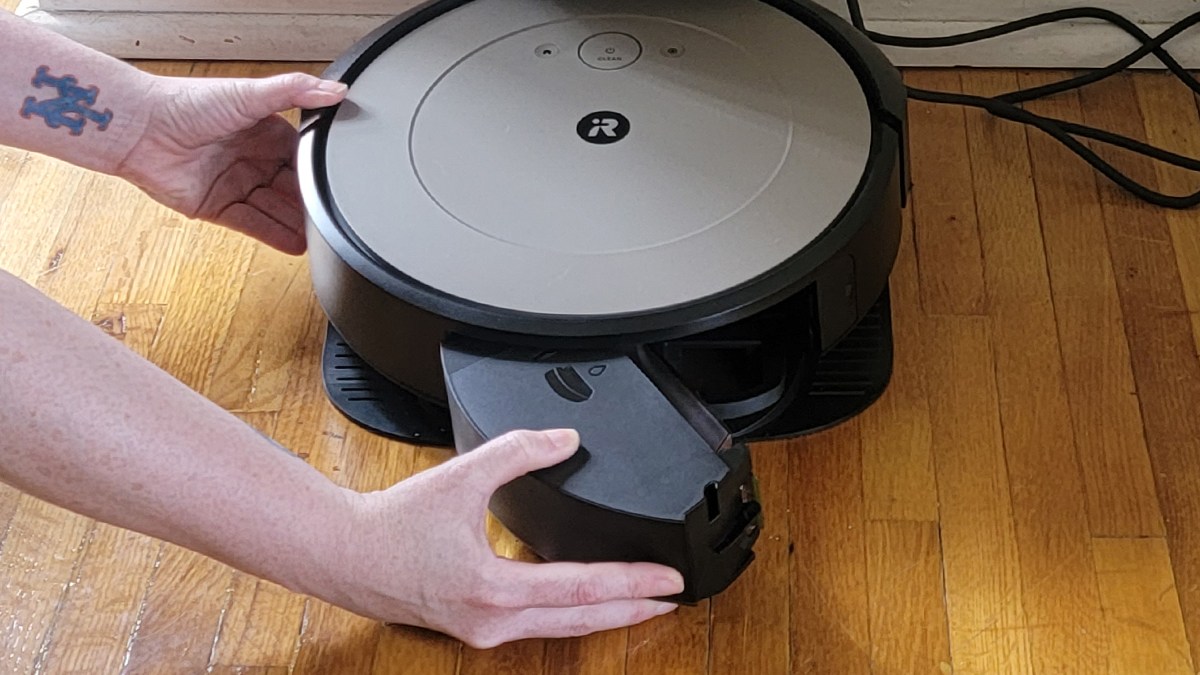 How to clean the brushes on a Roomba