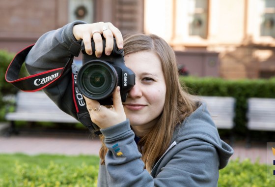 Which DSLR camera should I get?