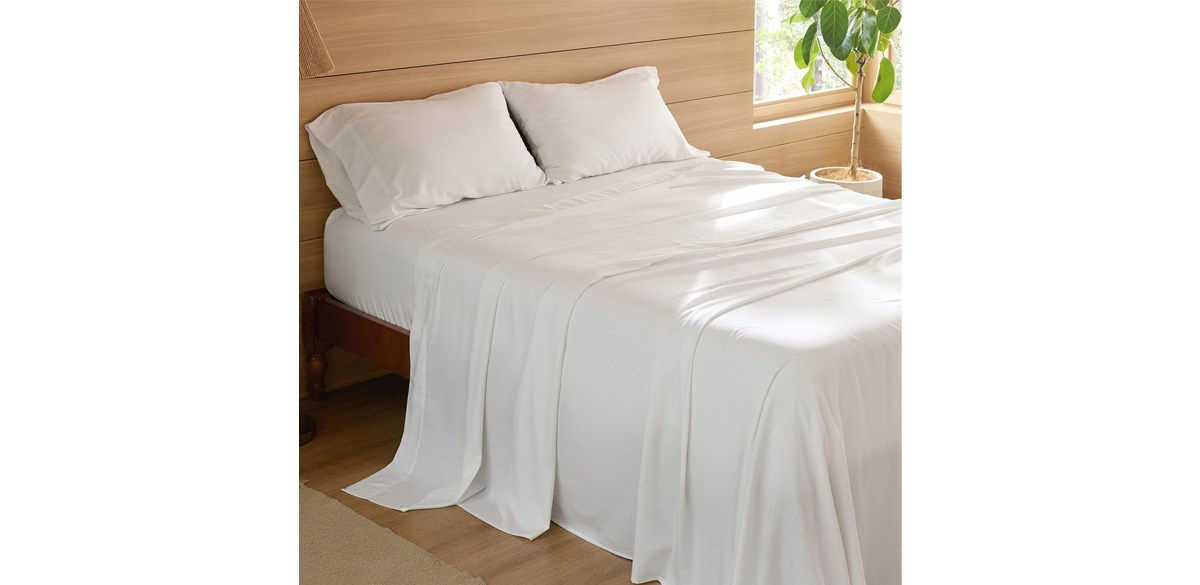 Bedsure Blend of Rayon Derived from Bamboo Linen Sheets, Cooling Sheets for Hot Sleeper