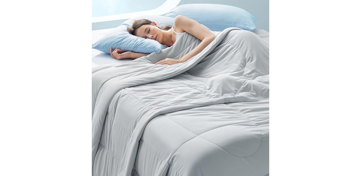 Bedsure Cooling Comforter Queen Size