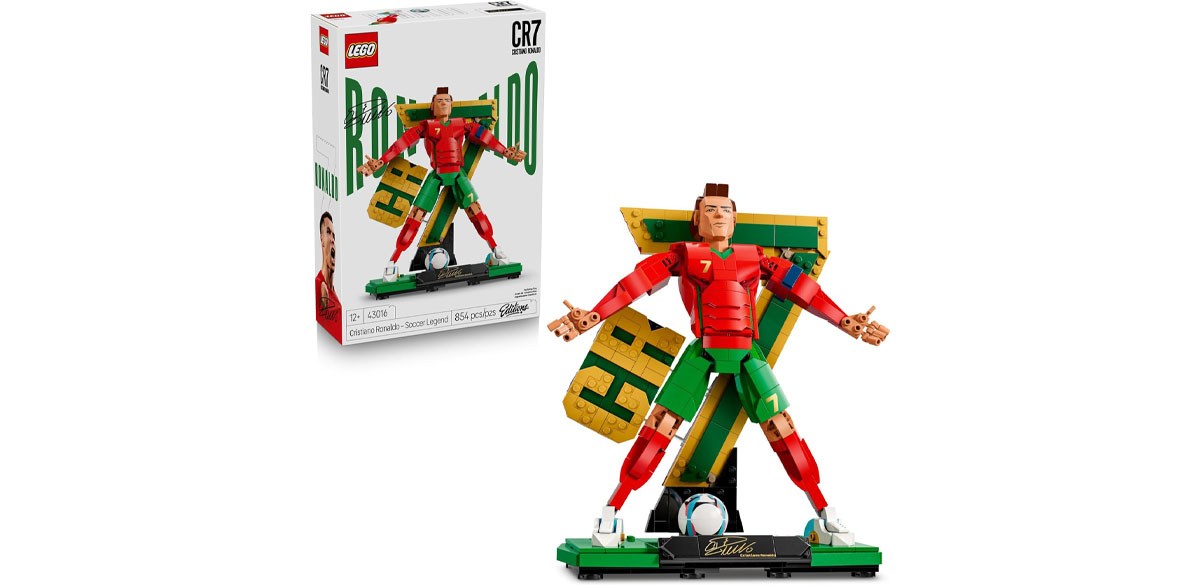 LEGO Editions Cristiano Ronaldo – Soccer Legend - Building Set for Boys &amp; Girls