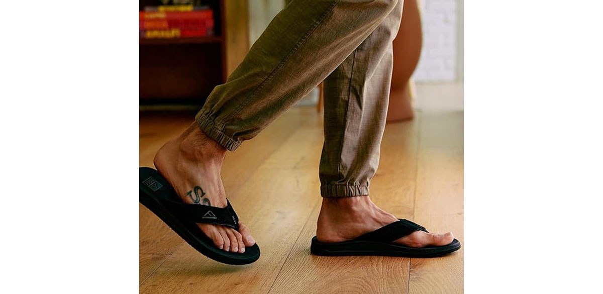 REEF Men's Phantoms Flip Flops