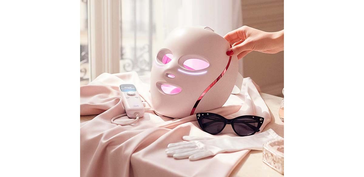 Shark CryoGlow™ Marilyn Monroe Collection LED Face Mask