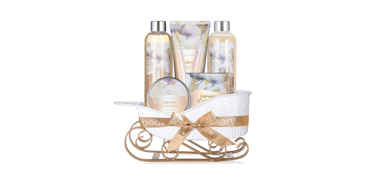 Body and Earth Christmas Bath Gift Set