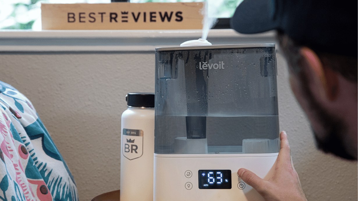 Using LEVOIT Humidifiers for Bedroom Large Room Home in the bedroom