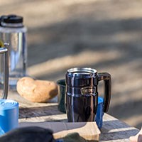 stainless steel travel mugs